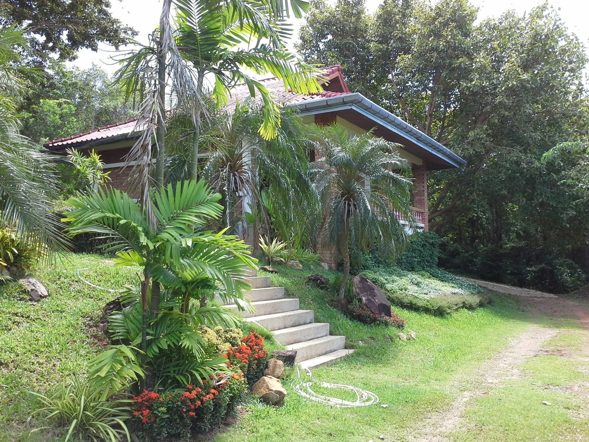 Freedom Estate Sea View Apartments Koh Lanta Bagian luar foto